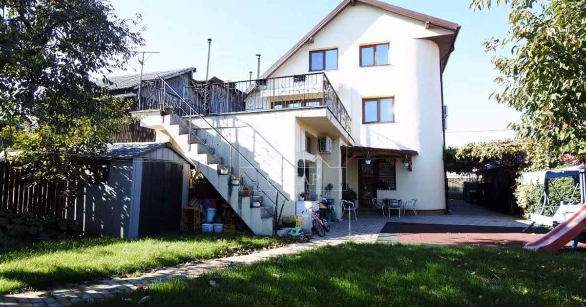 Duplex de vânzare cu 11 camere în zona Tache, Bacău