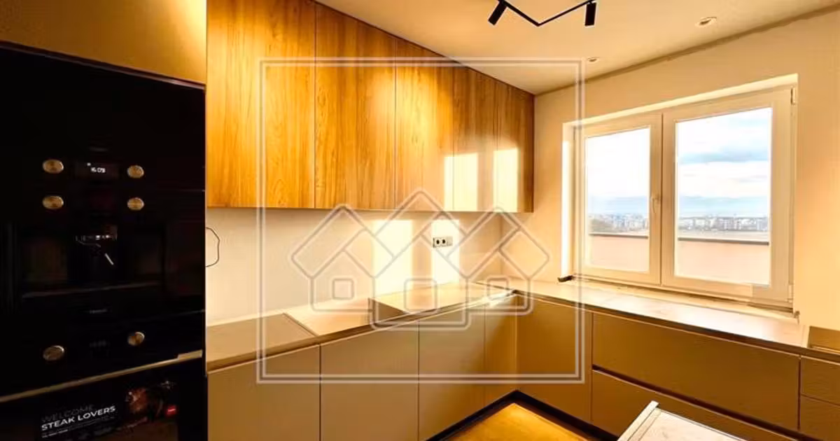 Penthouse de vânzare cu 3 camere în zona Exterior Vest, Sibiu