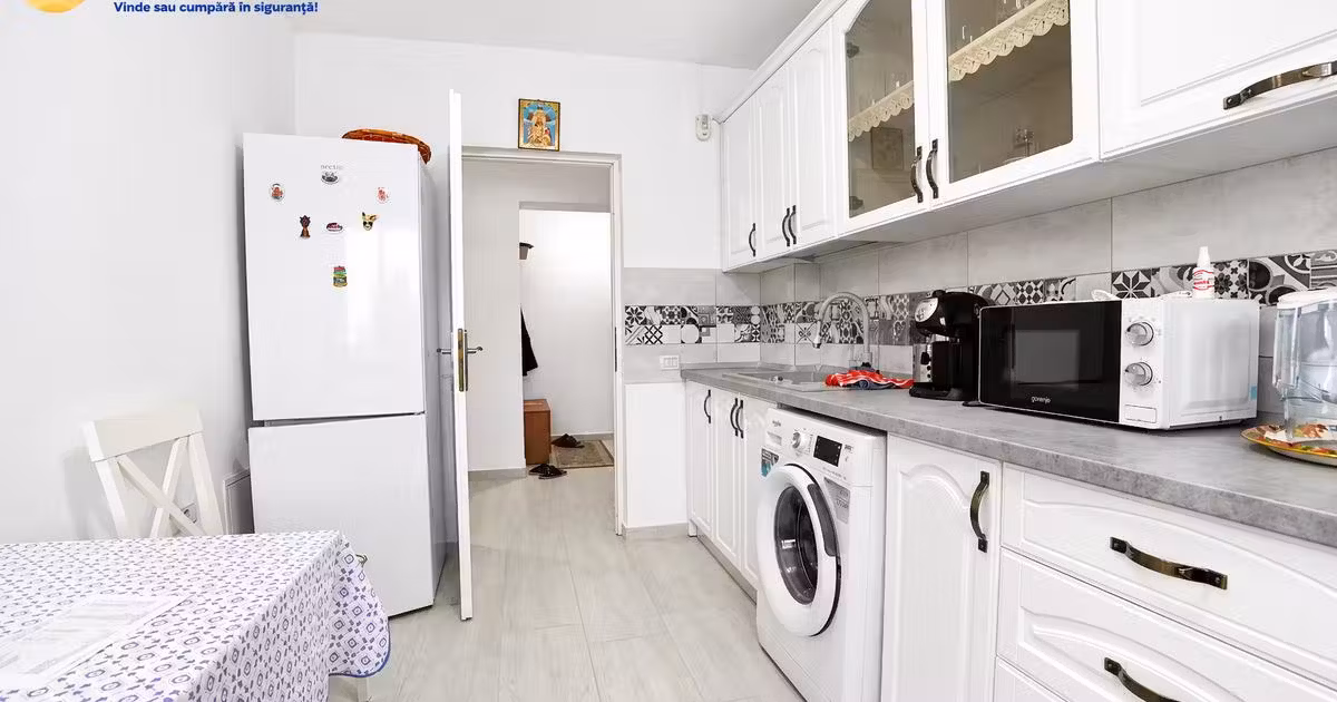 Apartament de vânzare cu 2 camere în zona Calea Romanului, Piatra-Neamț