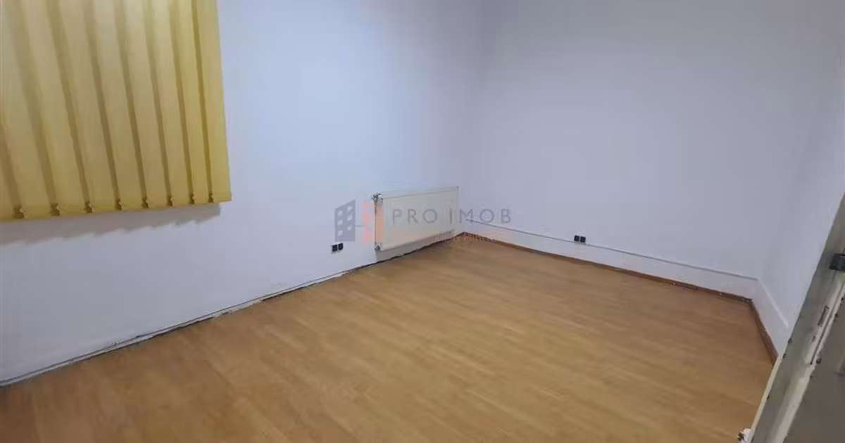 Casă individuală de vânzare cu 3 camere, mobilată în zona 1 Decembrie, Buzău