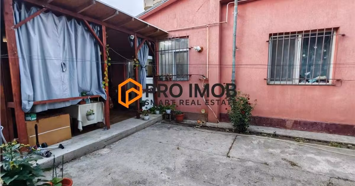 Casă individuală de vânzare cu 4 camere, mobilată în zona 1 Decembrie, Buzău