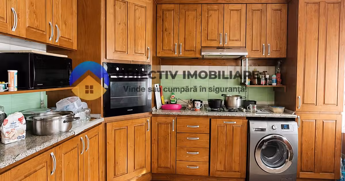 Apartament de vânzare cu 4 camere în zona Dărmănești, Piatra-Neamț