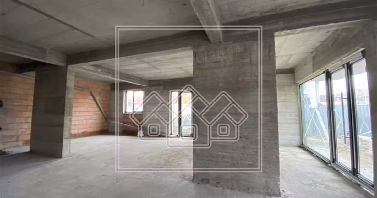 Spațiu comercial de vânzare de 147.4 mp, în zona Piața Cluj, Sibiu