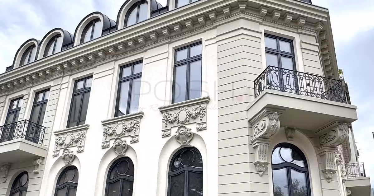Casă individuală de vânzare cu 12 camere în zona Universitate, Ultracentral