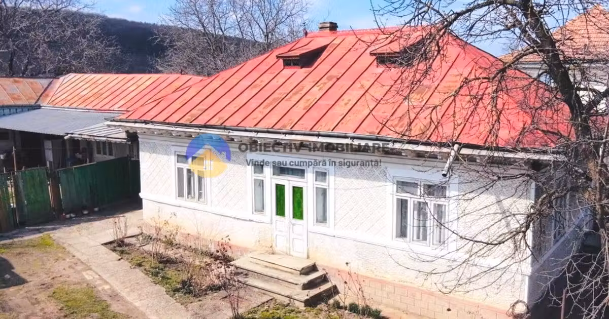 Casă individuală de vânzare cu 3 camere în Bodești
