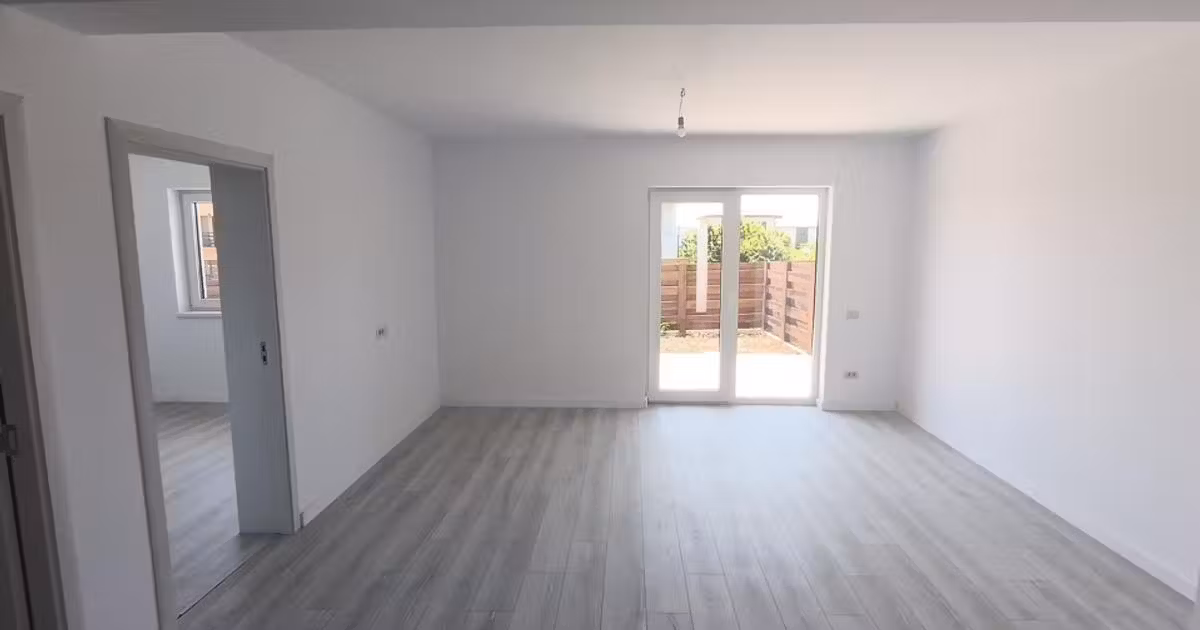 Casă de vânzare cu 5 camere în Valea Lupului