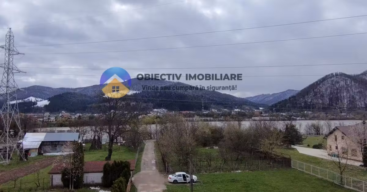 Teren Construcții de vânzare de 1372 mp, în Vaduri