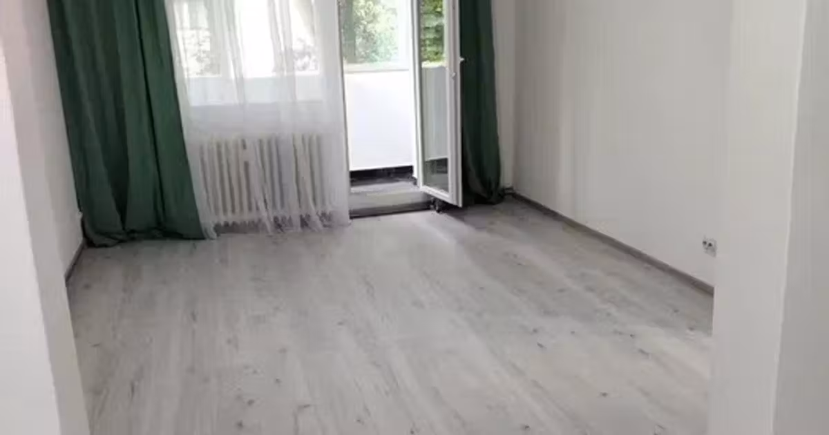 Apartament de vânzare cu 3 camere în zona Tătărași, Iași