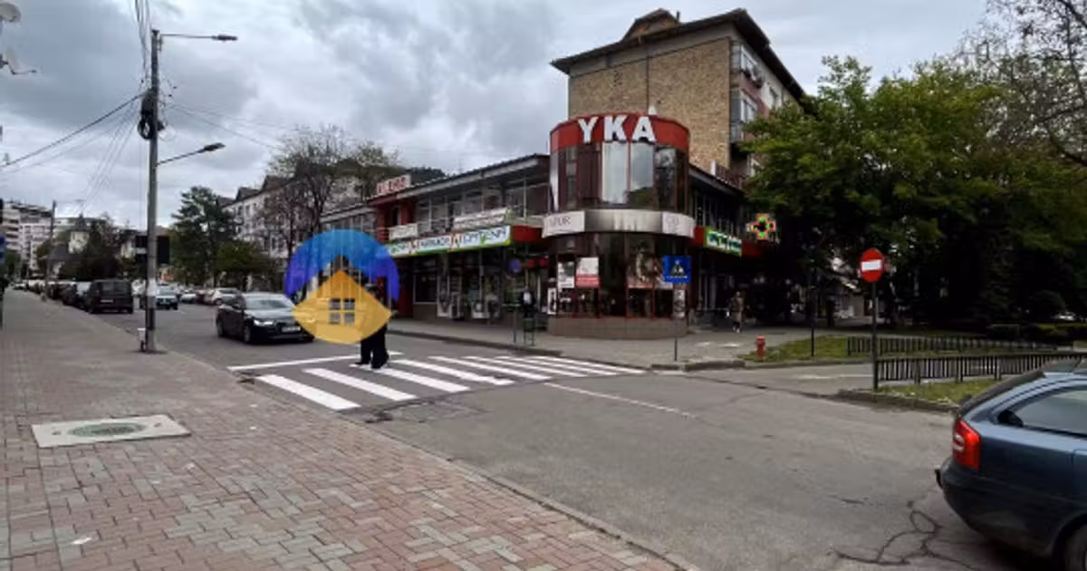 Spațiu comercial de vânzare de 473.00 mp, în zona Precista, Piatra-Neamț