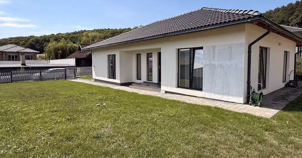 Casă individuală de vânzare cu 4 camere, mobilată în Popești