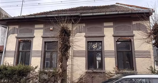 Casă Central