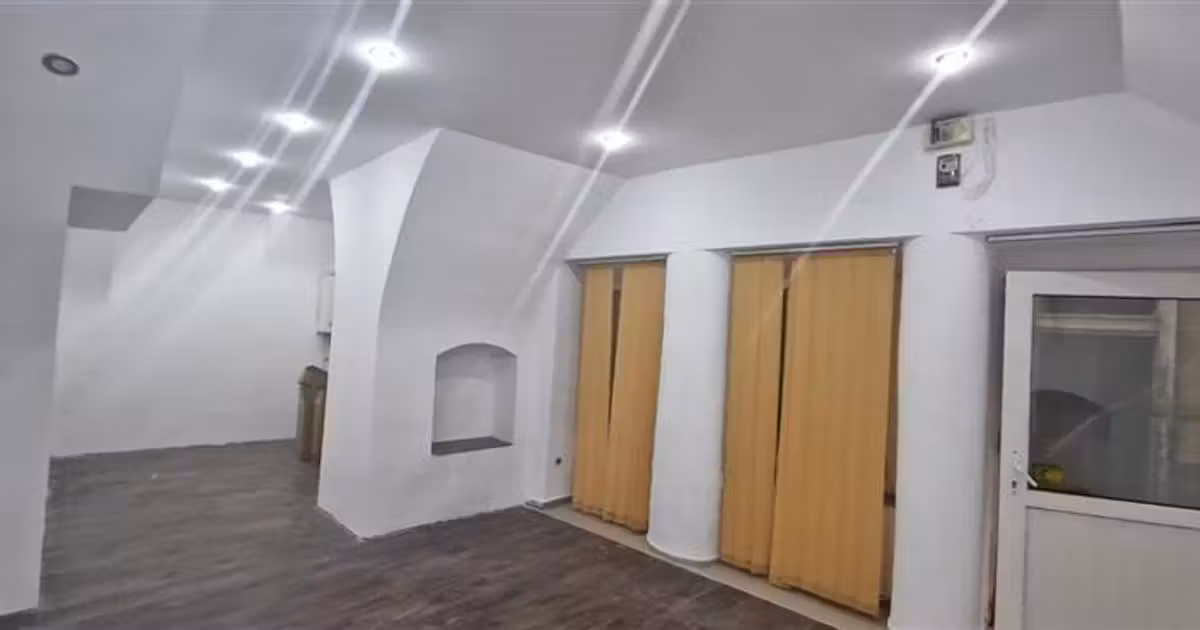 Spațiu comercial de vânzare de 36 mp, în zona Central, Târgu Mureș