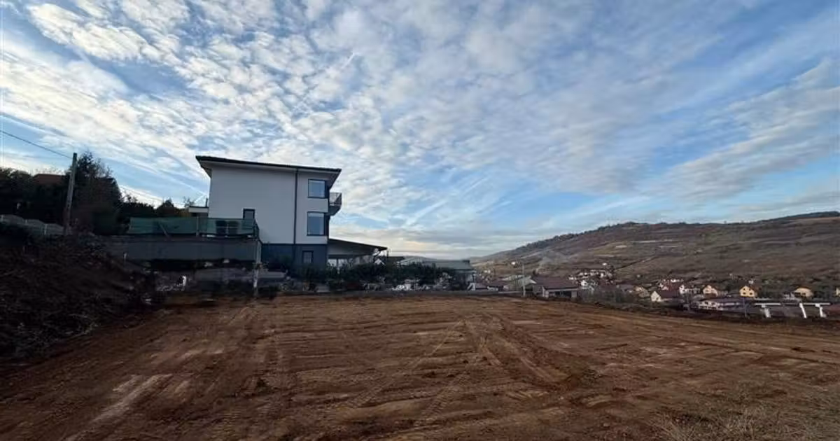 Teren intravilan de vânzare de 500 mp, în Sâncraiu de Mureș