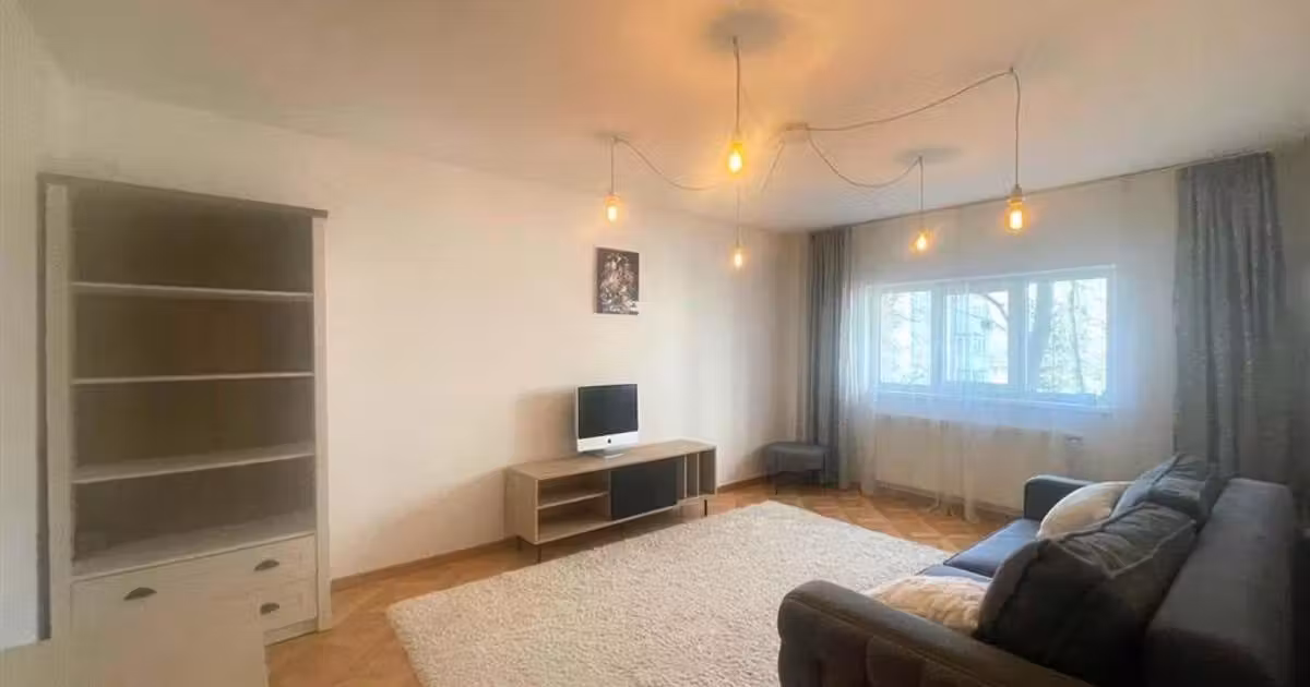 Apartament de vânzare cu 3 camere, mobilat în zona Obcini, Suceava