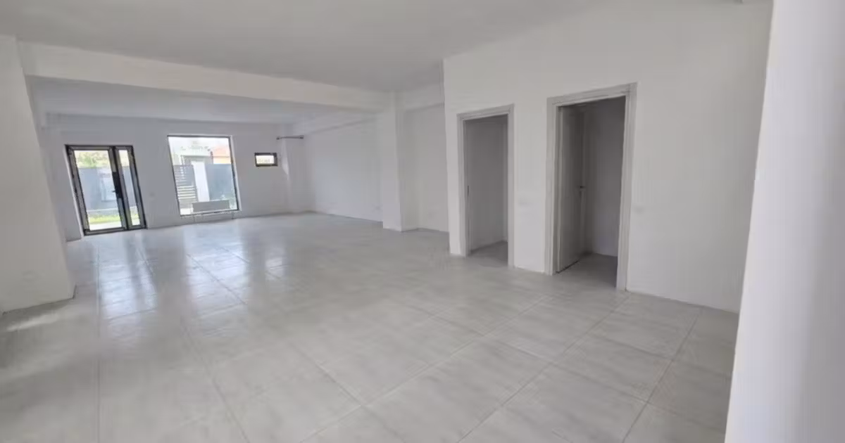 Spațiu comercial de vânzare de 90.00 mp, în zona Găvana Platou, Pitești