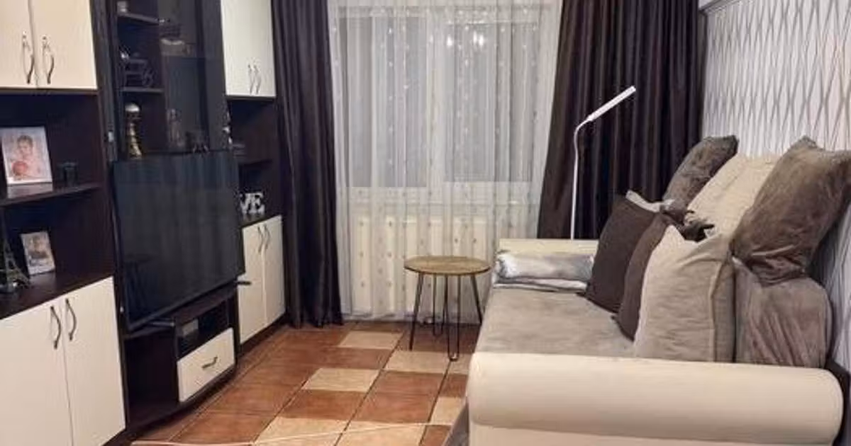 Apartament de vânzare cu 3 camere în zona Obcini, Suceava
