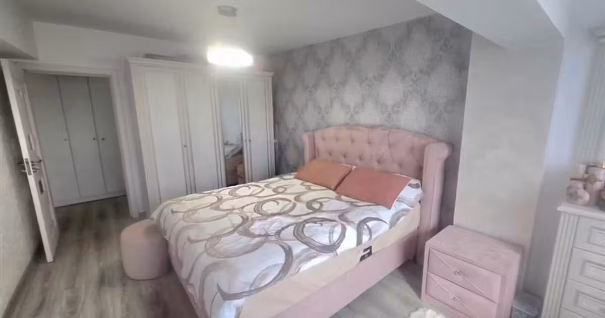 Apartament de vânzare cu 3 camere, mobilat în Sfântu Ilie
