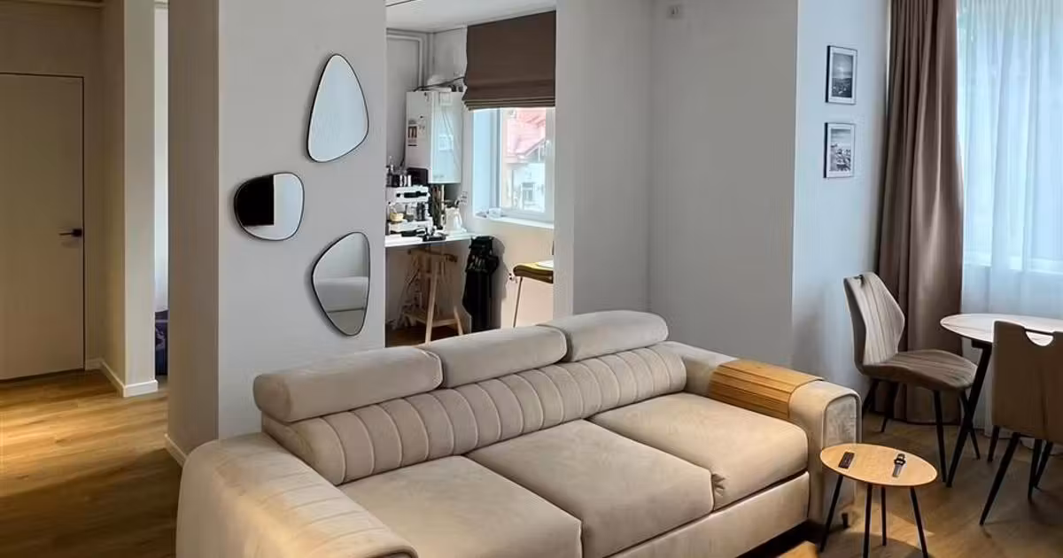 Apartament de vânzare cu 3 camere, mobilat în zona Ultracentral, Suceava