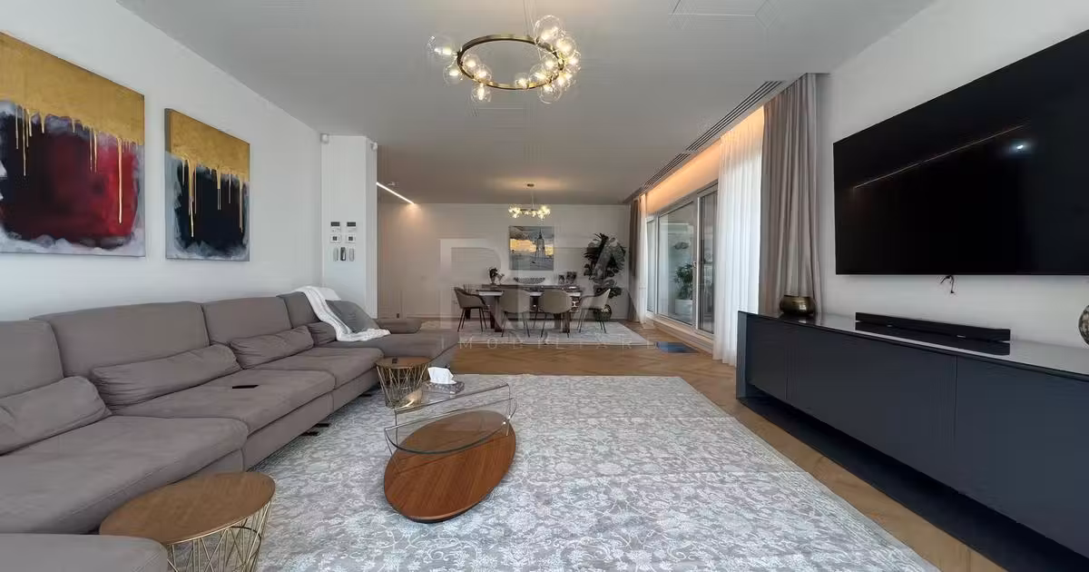 Penthouse de vânzare cu 5 camere, mobilat în zona Herăstrău, Sector 1