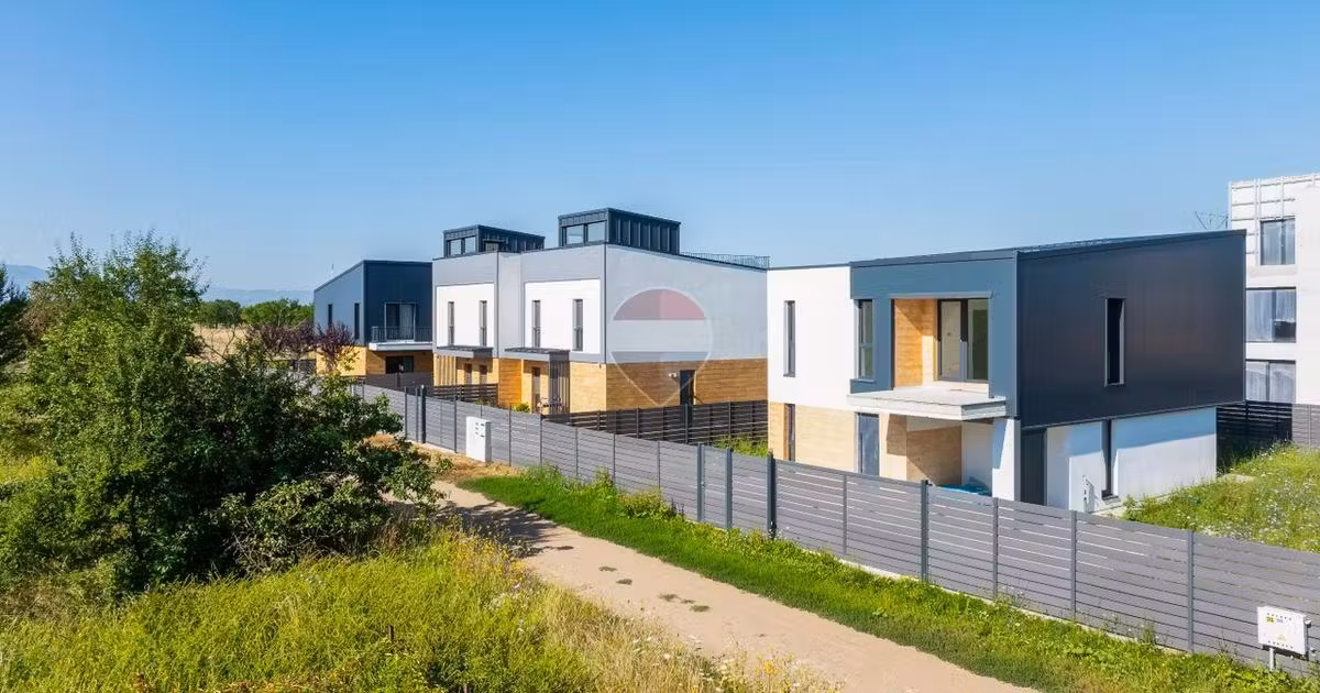 Casă individuală de vânzare cu 4 camere în Ghimbav