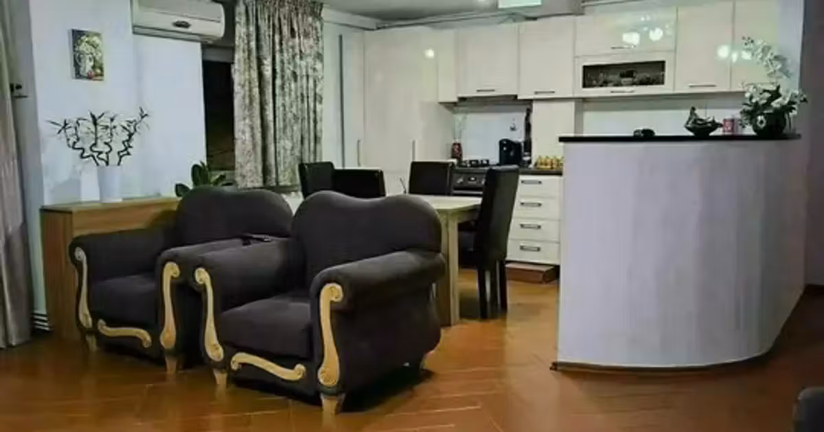 Apartament de vânzare cu 3 camere, mobilat în Otopeni