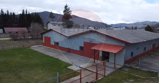 Spațiu comercial Exterior Est
