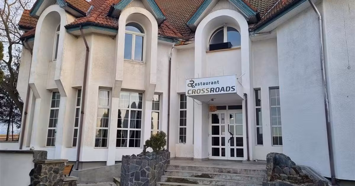 Spațiu comercial de vânzare de 400 mp, în Reci