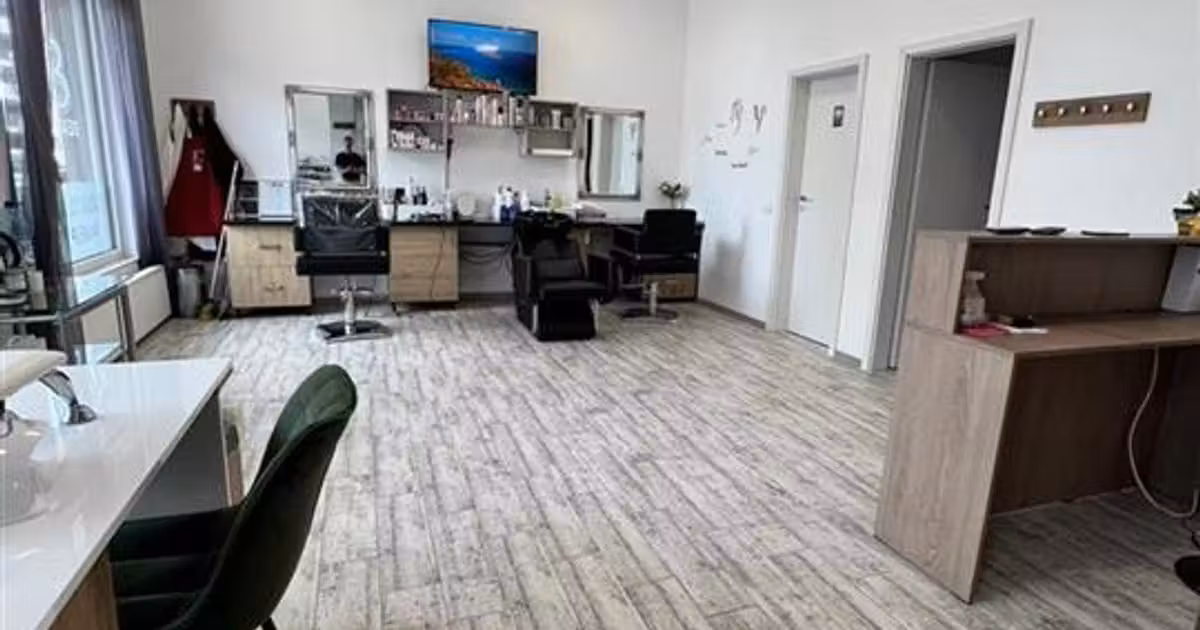 Spațiu comercial de vânzare de 54 mp, în zona Central, Oradea