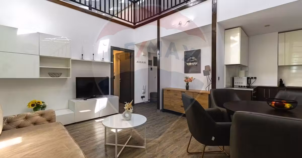 Apartament de vânzare cu 4 camere în Poiana Brașov