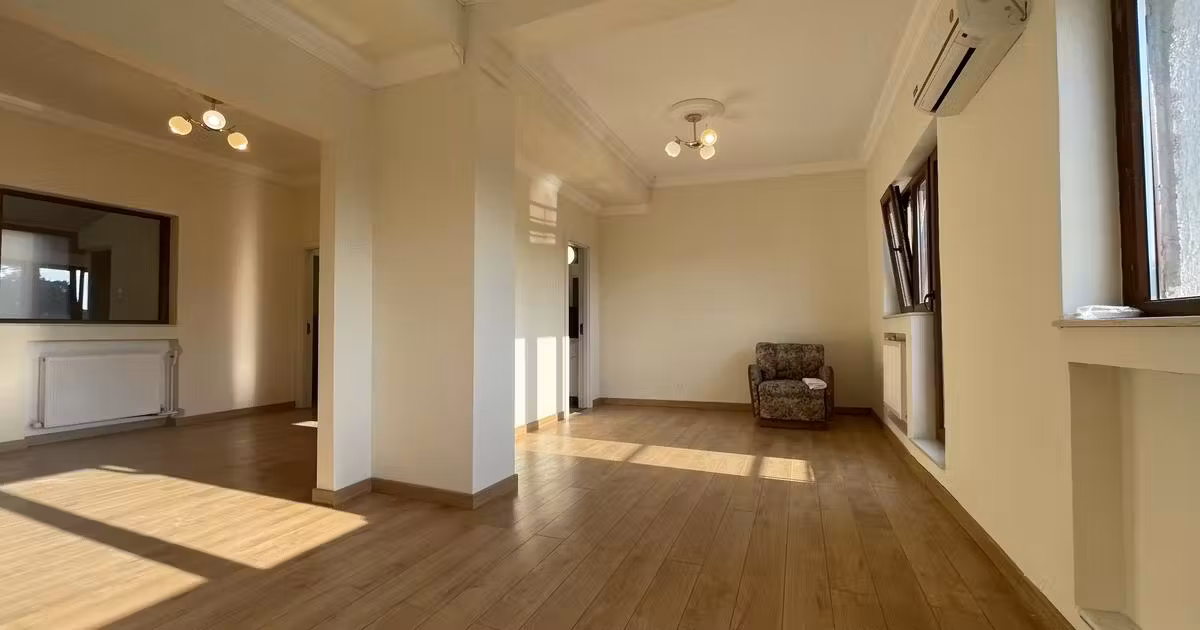 Apartament de vânzare cu 2 camere în zona Armeneasca, Sector 2