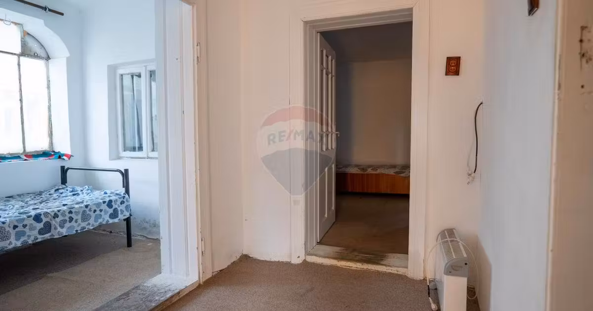 Casă individuală de vânzare cu 3 camere în Ungureni (Corbii Mari)