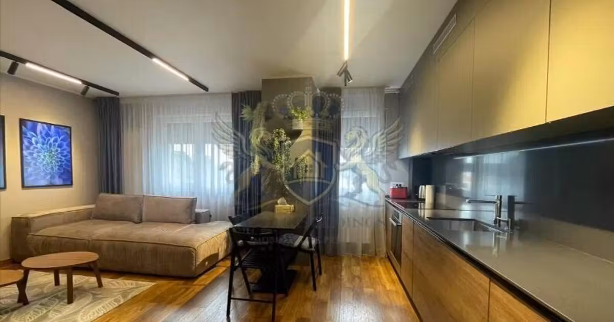 Apartament de vânzare cu 2 camere, mobilat în zona Tractorul, Brașov