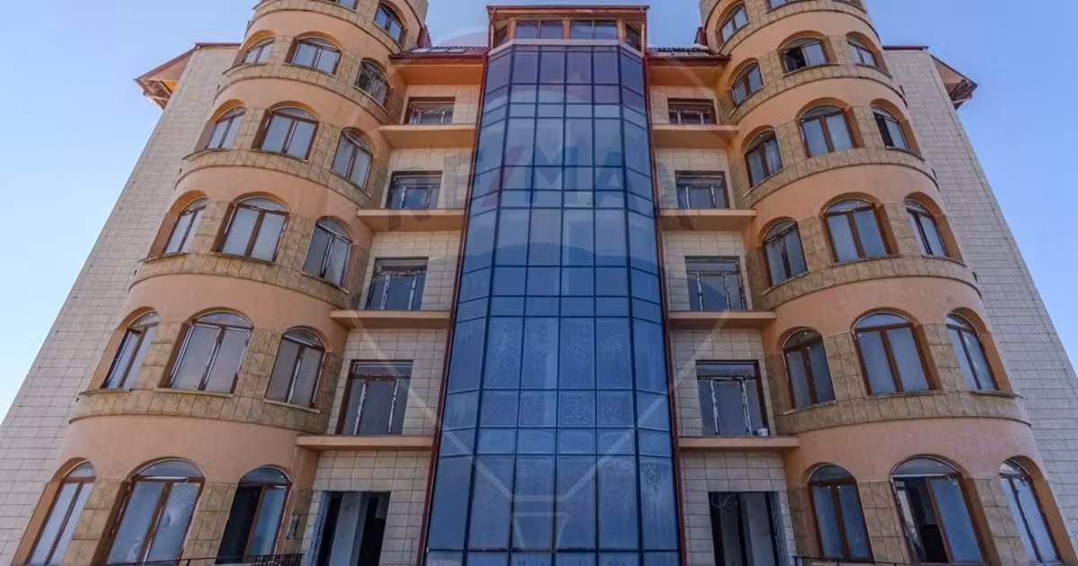Hotel/Pensiune de vânzare în Tărlungeni