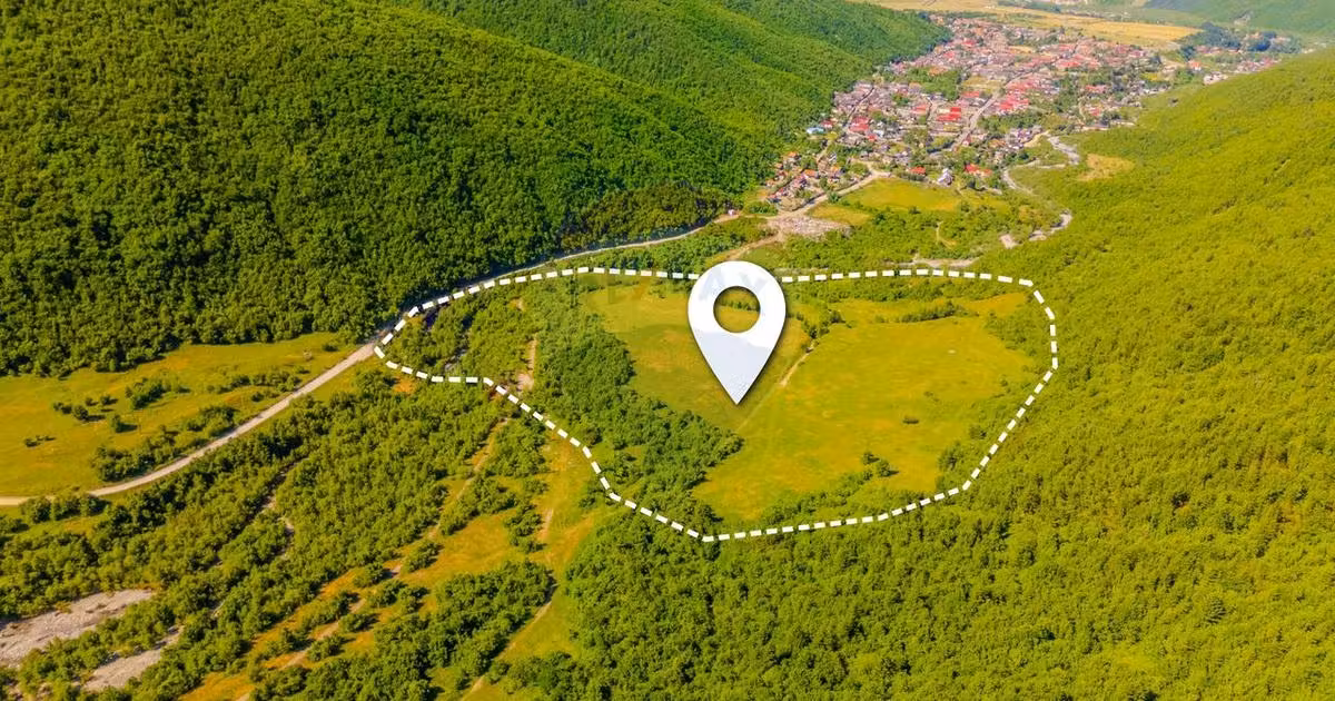 Teren Construcții intravilan de vânzare de 128000 mp, în Săcele