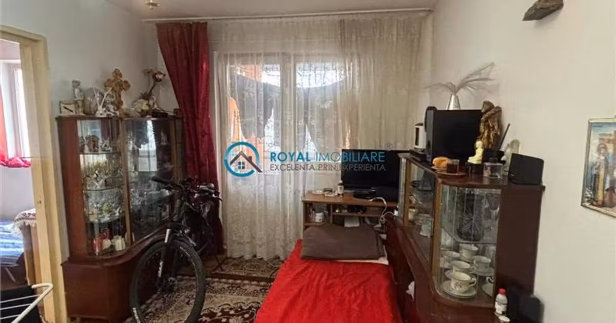 Apartament de vânzare cu 2 camere în zona Vest, Ploiești