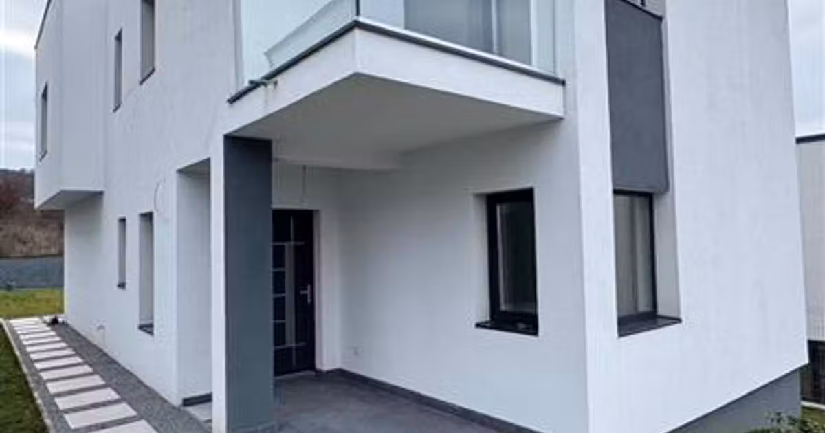 Casă individuală de vânzare cu 4 camere, mobilată în Florești