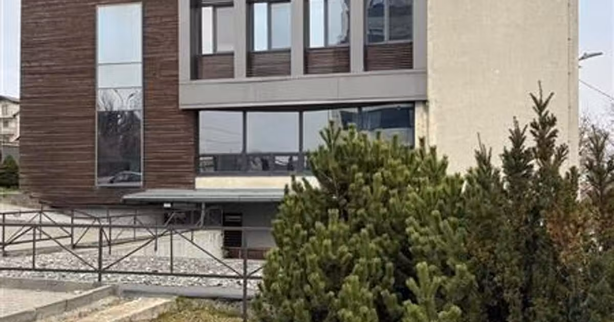 Spațiu comercial de vânzare de 1,200 mp, în zona Dâmbul Rotund, Cluj-Napoca