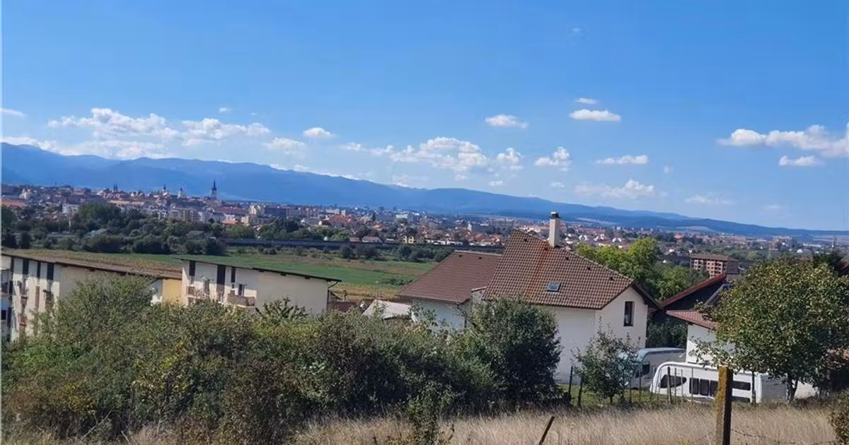 Teren agricol intravilan de vânzare de 1840 mp, în zona Gușterița, Sibiu