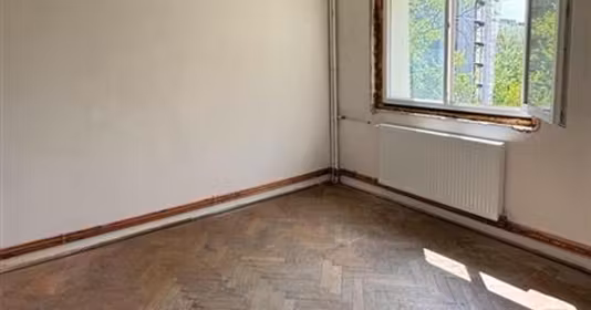 Apartament Titan