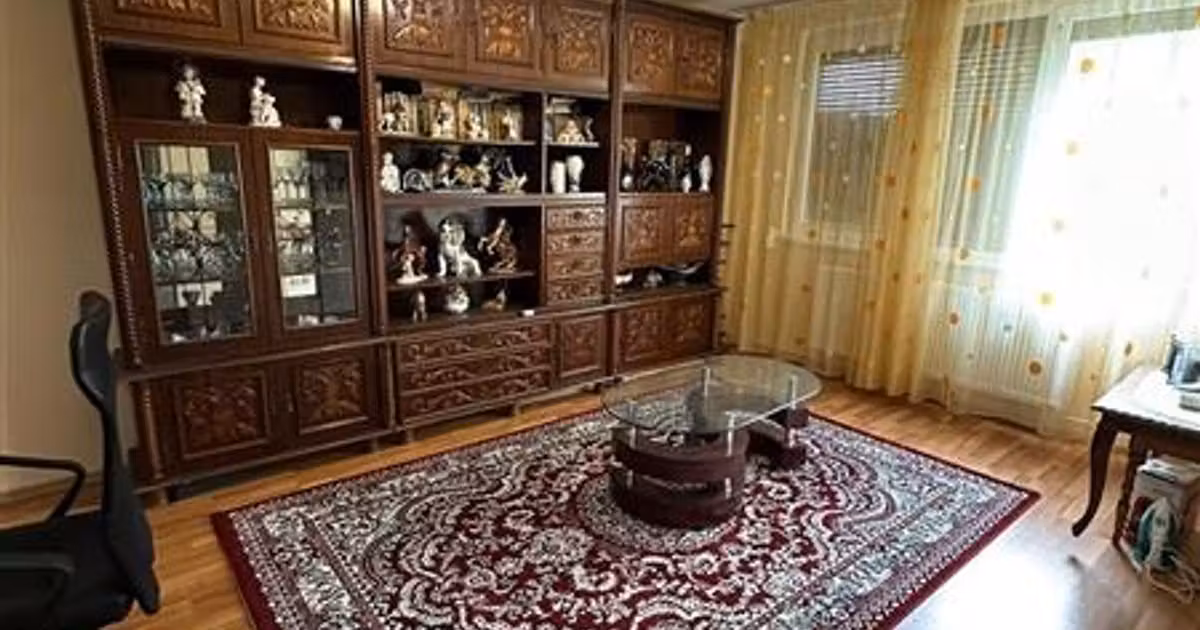 Apartament de vânzare cu 3 camere în zona Berceni, Sector 4