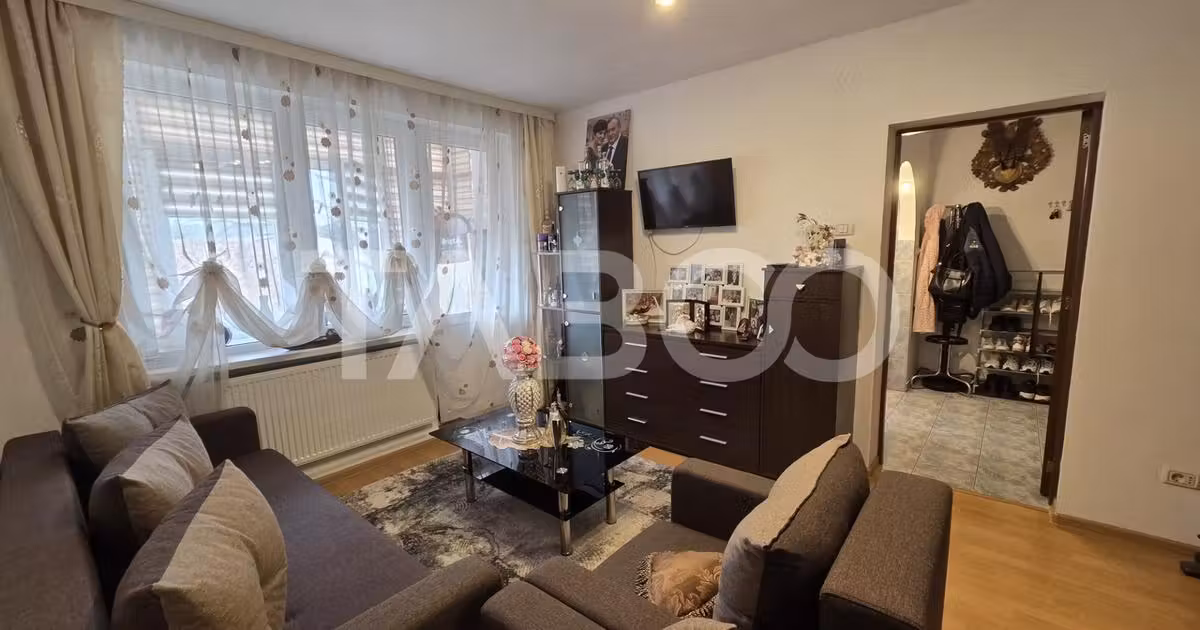 Apartament de vânzare cu 2 camere, mobilat în Făgăraș