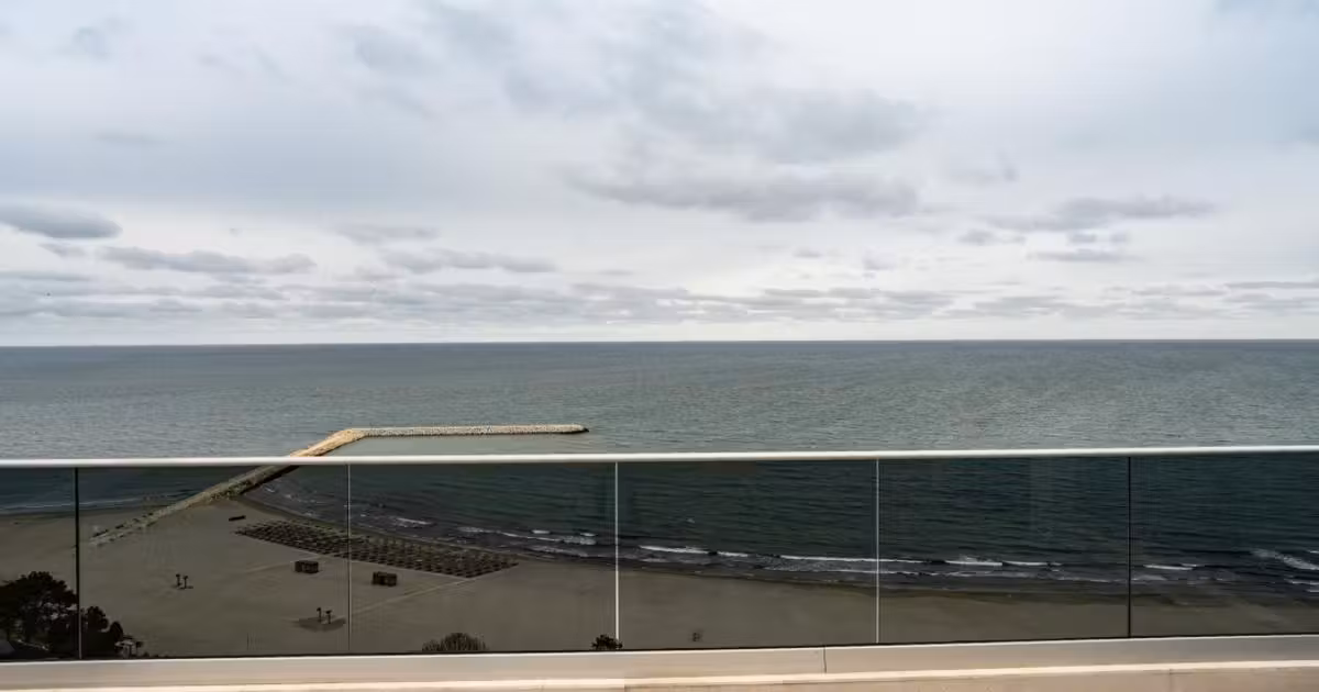 Apartament de vânzare cu 3 camere în Olimp