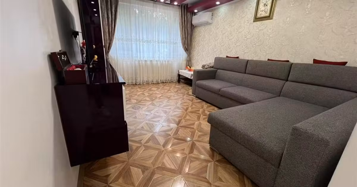 Apartament de vânzare cu 2 camere în zona Podu Roș, Iași