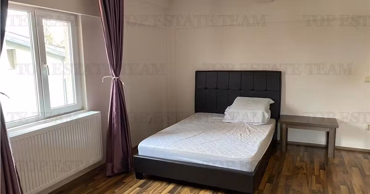 Casă individuală de vânzare cu 4 camere în Dobroești