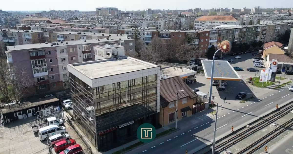 Spațiu comercial de vânzare de 886.00 mp, în zona Micălaca, Arad