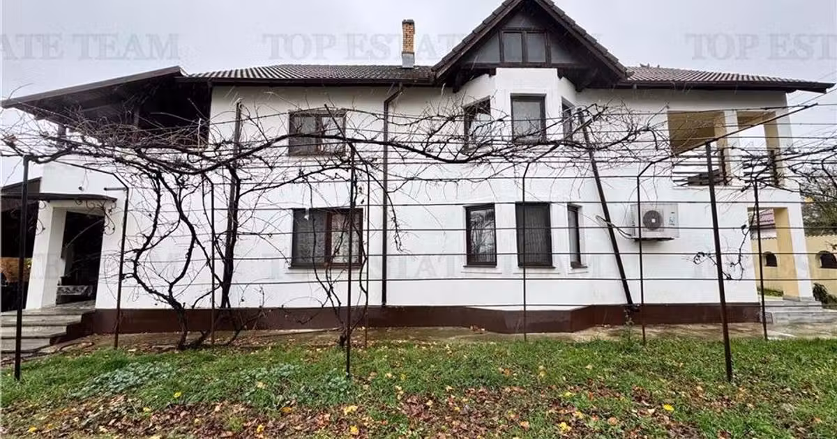 Casă individuală de vânzare cu 7 camere în Braniștea