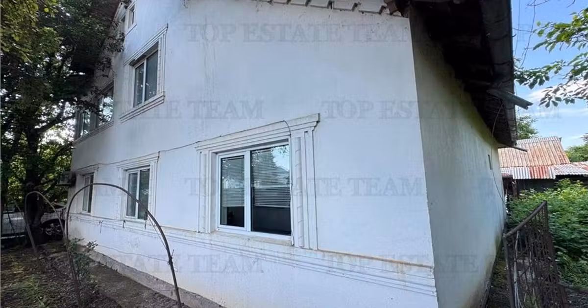Casă individuală de vânzare cu 6 camere în Movilița