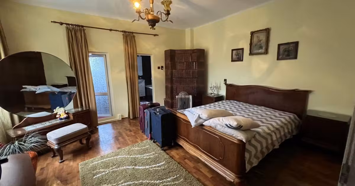 Casă individuală de vânzare cu 7 camere, mobilată în zona Ultracentral, Ploiești