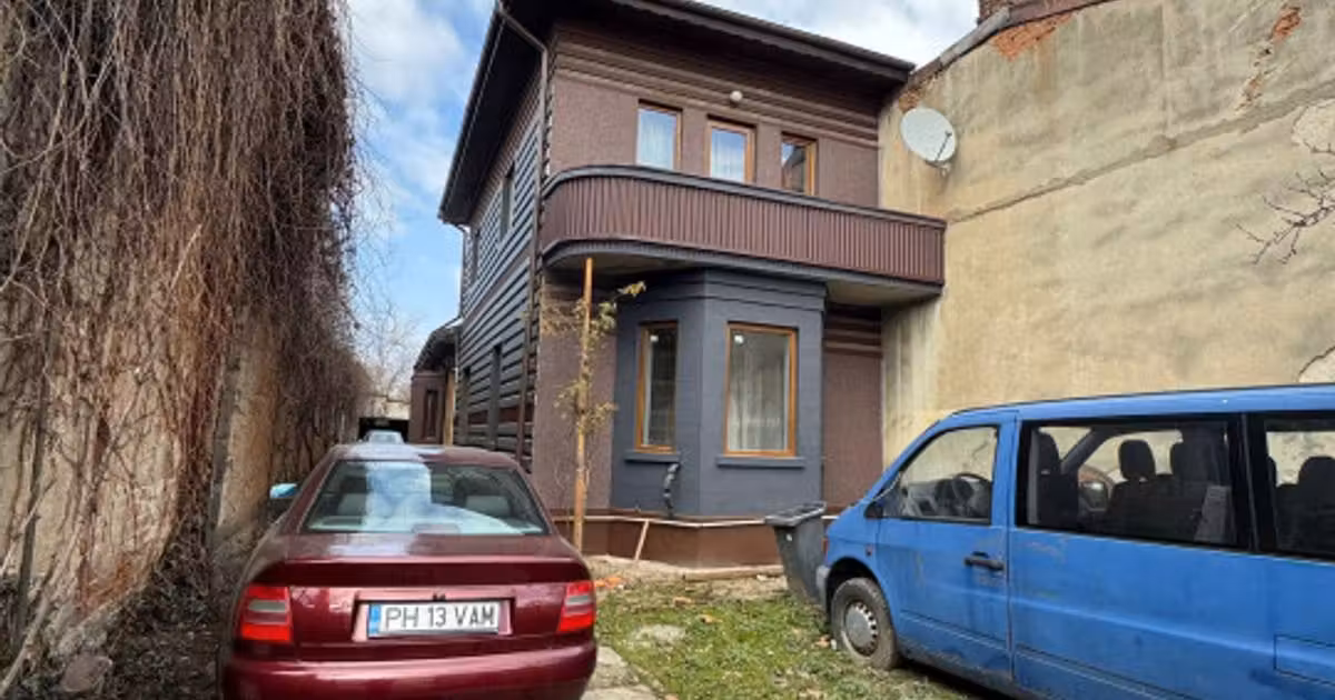 Casă individuală de vânzare cu 3 camere în zona Mărășești, Ploiești