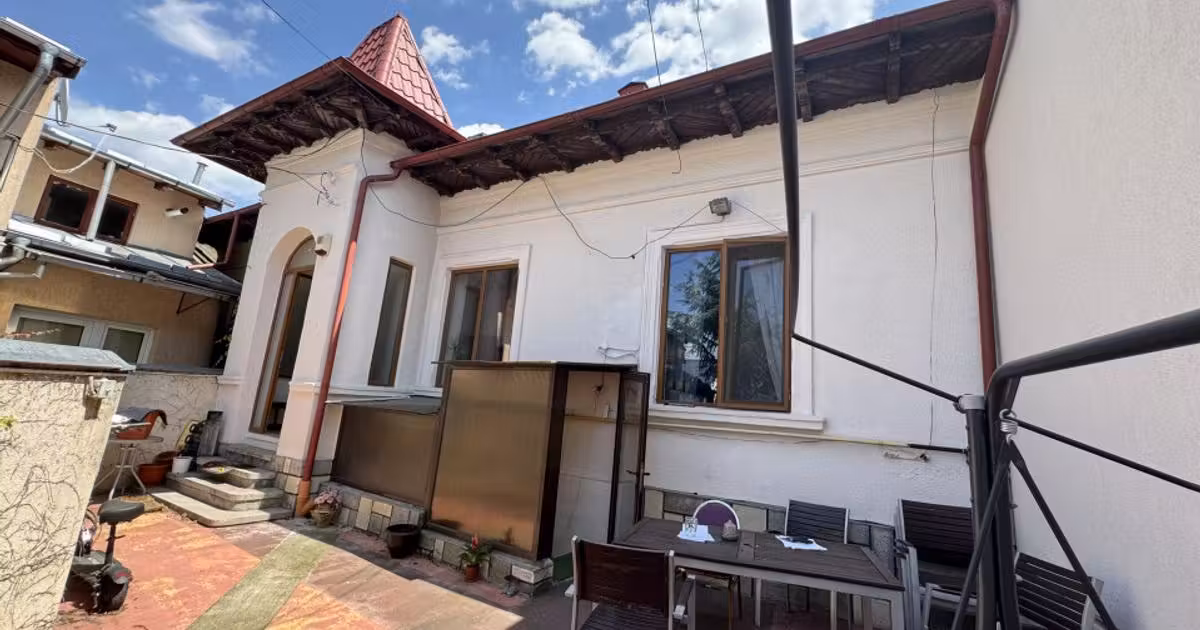 Casă individuală de vânzare cu 5 camere în zona Ultracentral, Ploiești